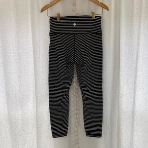 NWOT lululemon size 8 wunder unders